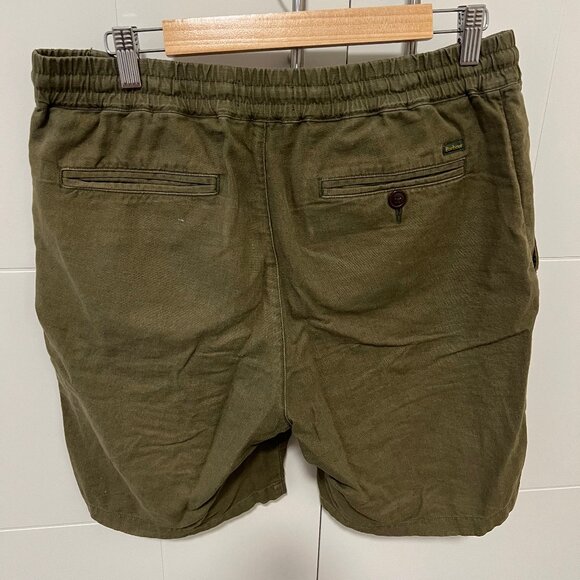 Barbour Shorts  - Green  - Outer: 55% Linen 45% Cotton  Trim: 100% Cotton - Picture 3 of 4